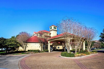 La Quinta Inn & Suites by Wyndham Austin Southwest