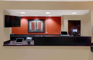 Lobby - Extended Stay America Suites Houston Med Ctr Greenway Plaza (Houston)