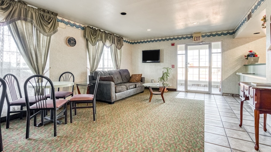 OYO Hotel Wichita Falls I-44 Sheppard Airforce