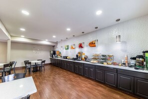 Free daily continental breakfast 
