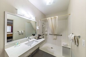 Room, 1 King Bed, Accessible, Smoking | Bathroom | Shower, hair dryer, towels - Quality Inn & Suites Canton (Canton)