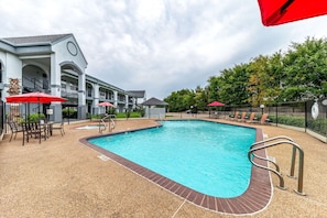 Outdoor pool, pool umbrellas