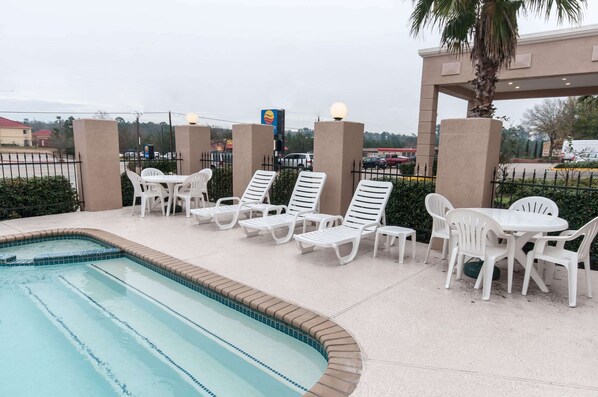Seasonal outdoor pool