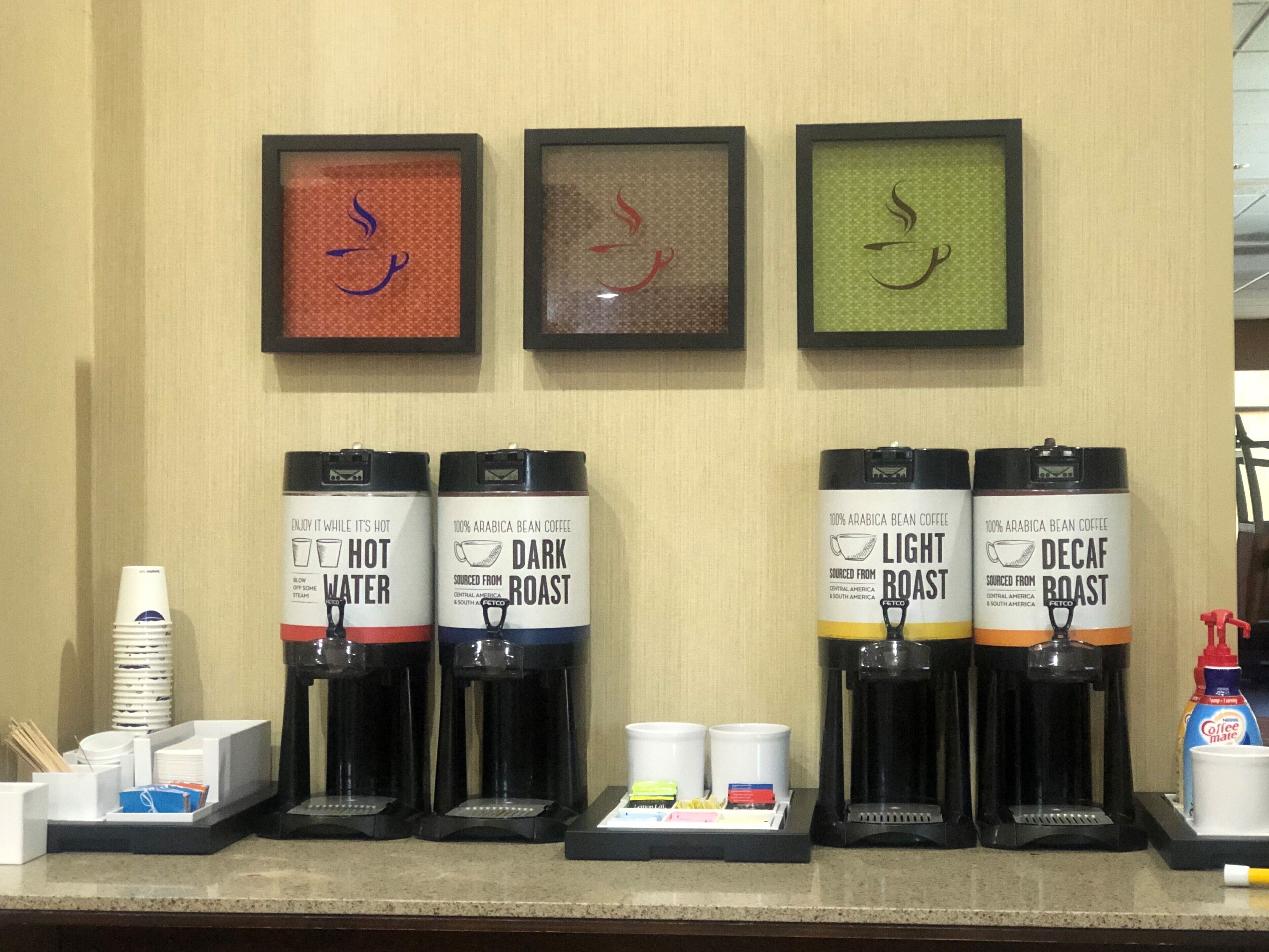 Café da manhã continental grátis todos os dias