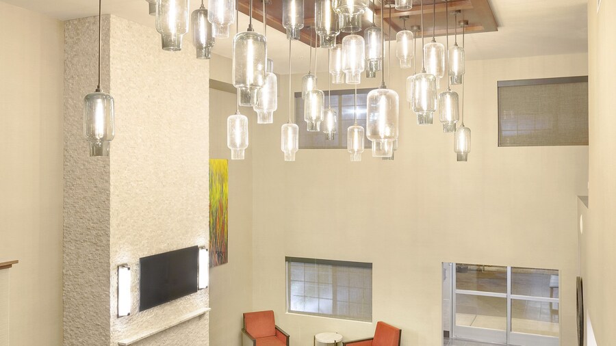 雅吉瓦凯富全套房酒店