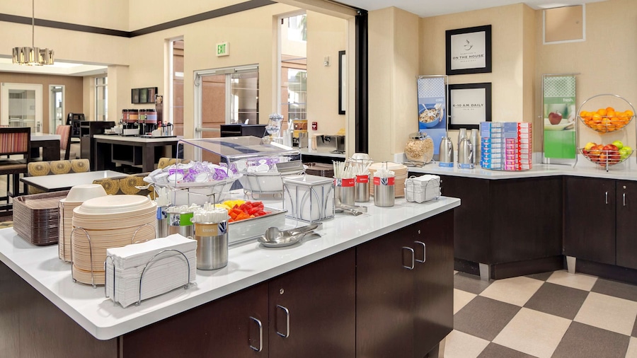 Hampton Inn & Suites Seattle-North/Lynnwood