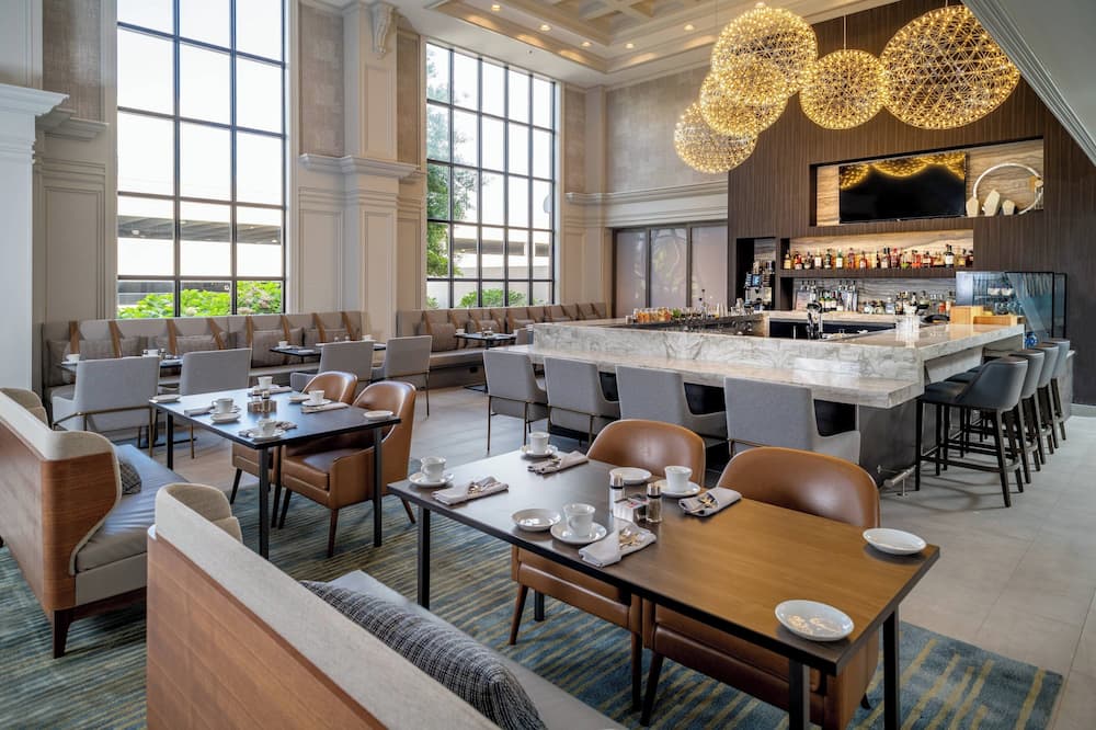 Delta Hotels by Marriott Huntington Downtown