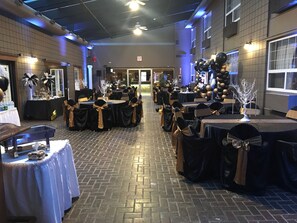 Banquet hall - Stonebridge Hotel (Fort McMurray)