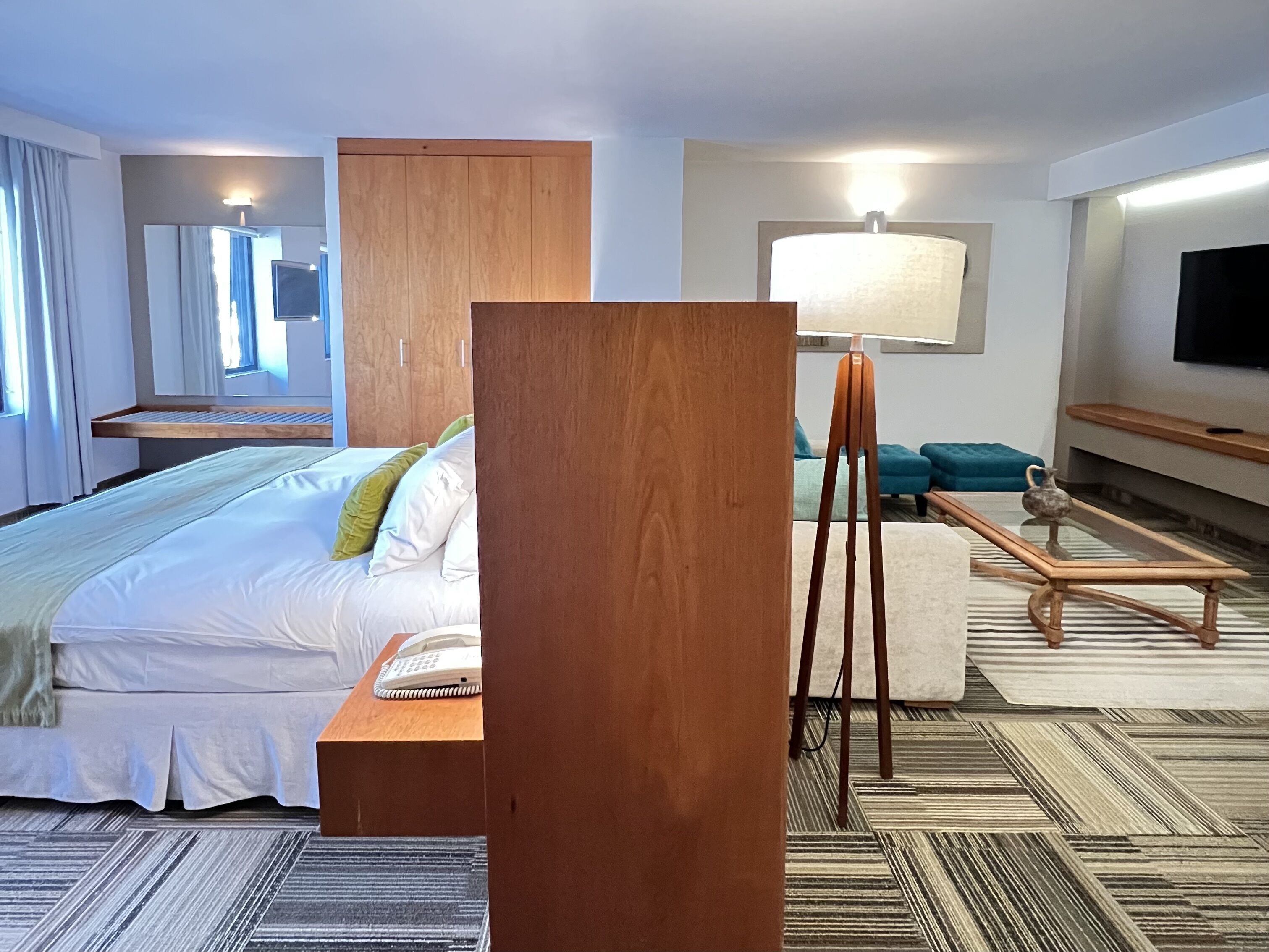 junior suite, 1 king bed, non smoking, jetted tub (living room;oversized room) | 1 bedroom, in-room safe, desk, free wifi