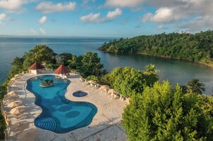 2 outdoor pools, pool umbrellas, sun loungers