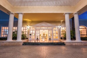 Entrada al alojamiento