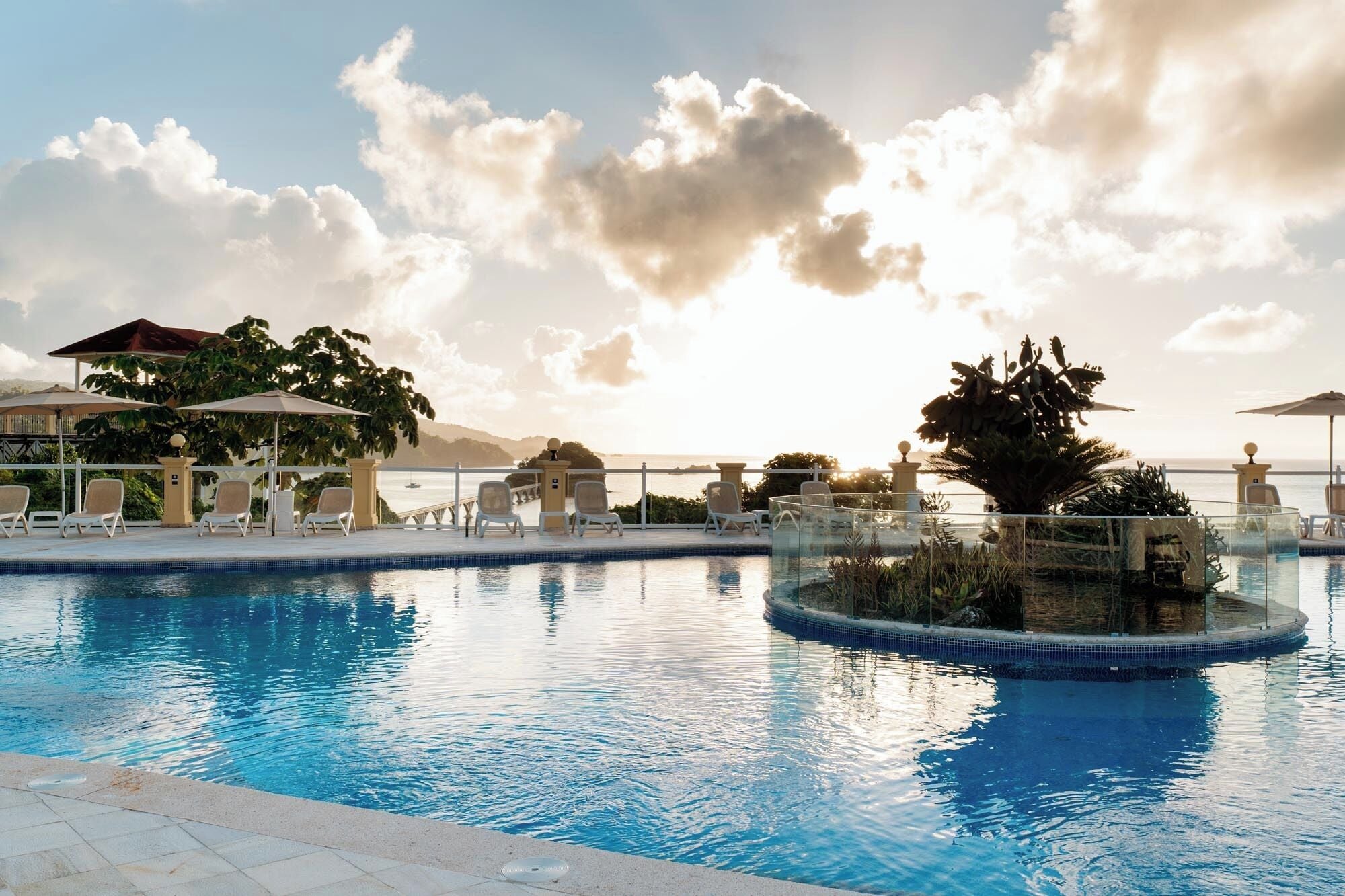 2 outdoor pools, pool umbrellas, pool loungers