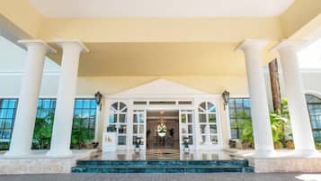 Entrada al alojamiento