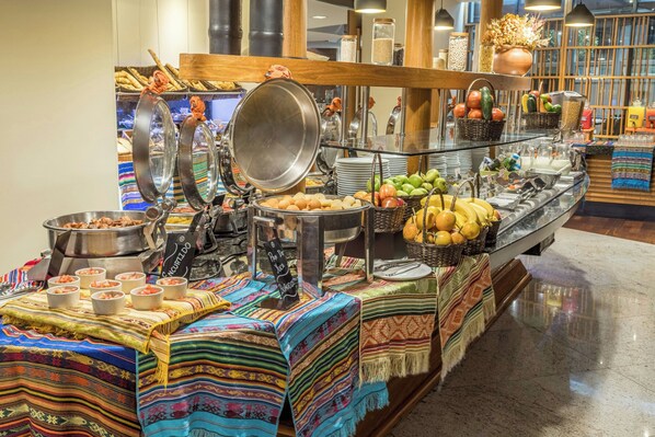Buffet déjeuner (25.50 USD par personne)