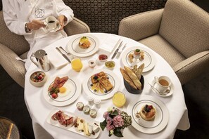 Buffet déjeuner servi tous les jours en supplément