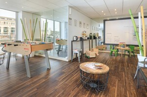 Flat-screen TV, offices