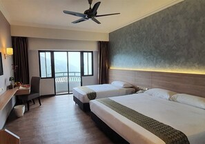 In-room safe, desk, blackout curtains, iron/ironing board - Copthorne Hotel Cameron Highlands (Brinchang)
