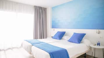 Habitación estándar doble | Decoración individual, mobiliario individual, escritorio