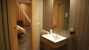 Artículos de higiene personal gratuitos, toallas, jabón y champú