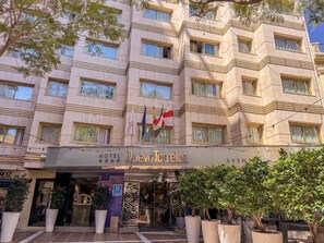 Fachada de la propiedad