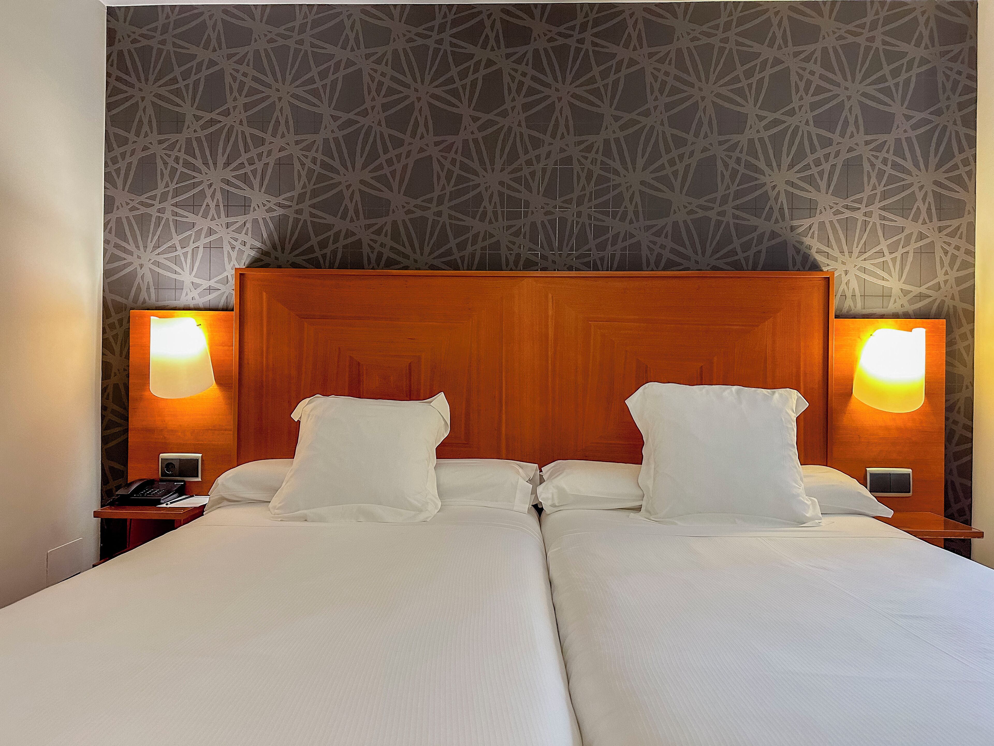 superior double room (free access to solarium) | 1 bedroom, minibar, in-room safe, desk