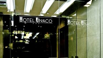 Entrada al alojamiento