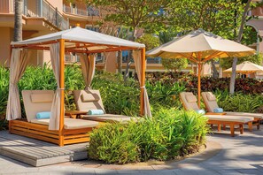 6 outdoor pools, open 9:00 AM to 6:30 PM, cabanas (surcharge) - The Ritz-Carlton, Dubai (Dubai)