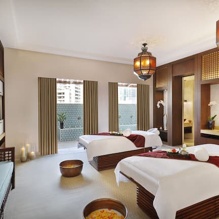 Couples treatment rooms, sauna, hot tub, steam room, body treatments