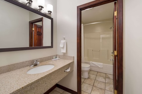 Standard Room, 2 Queen Beds, Non Smoking | Bathroom | Combined shower/tub, deep soaking tub, hydromassage showerhead. Quality Inn Great Barrington