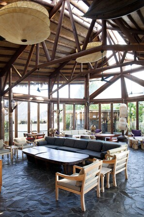 Sala de estar en el lobby