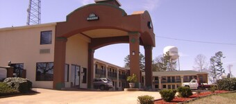 Garden Inn & Suites