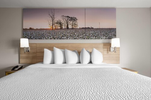 Days Inn by Wyndham Alma