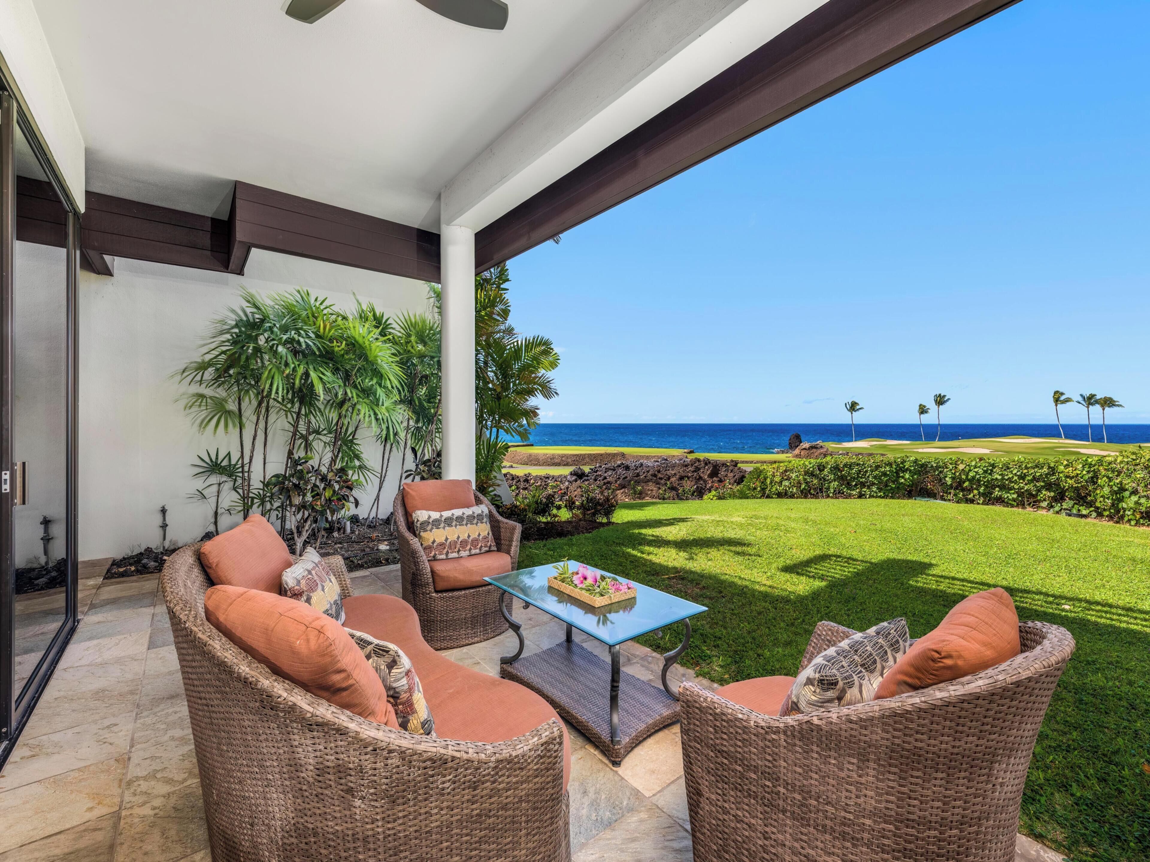 Condo (2 Bedrooms) | Front of property