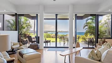 Room, 1 Bedroom, Ocean View (Platinum) | Hypo-allergenic bedding, individually decorated, individually furnished