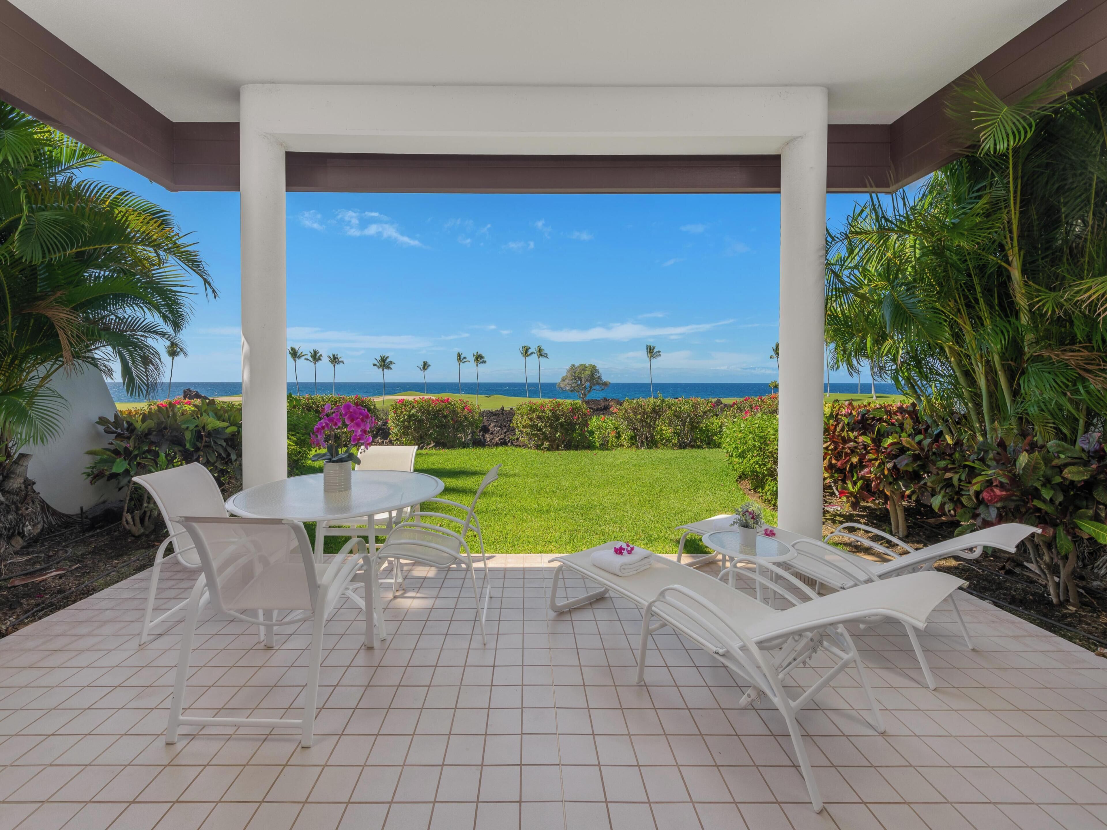 Condo (2 Bedrooms) | Front of property