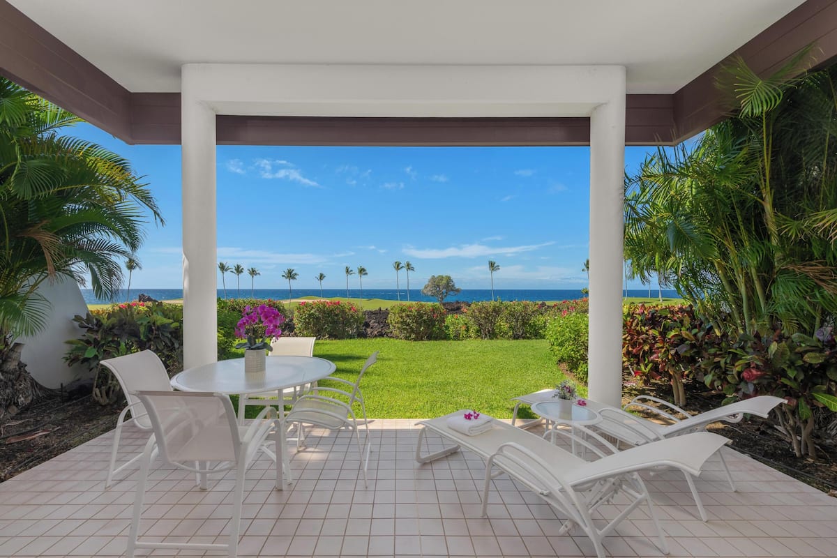 Condo (2 Bedrooms) | Depan hartanah