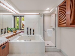 Room | Property amenity - Mauna Lani Point (Kamuela)