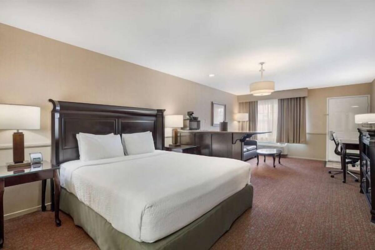 Desk, iron/ironing board, free wired Internet, bed sheets