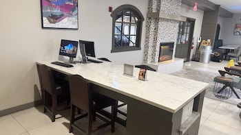 Best Western Corona Hotel & Suites