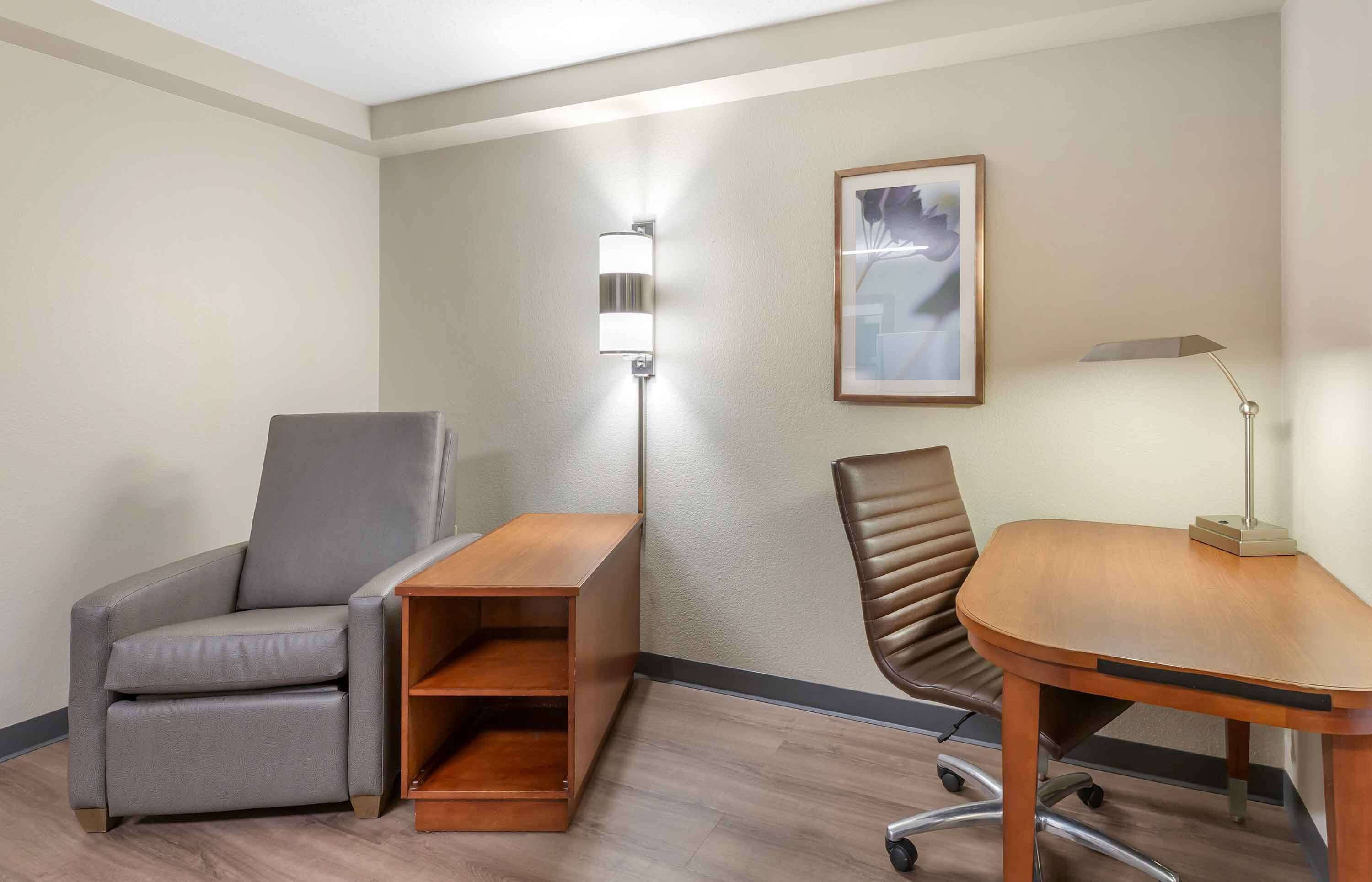 1 bedroom, premium bedding, desk, blackout curtains