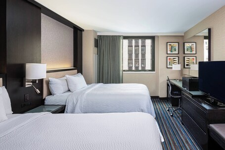Courtyard by Marriott New York Manhattan Times Square - Image 4