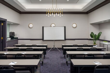 Courtyard by Marriott New York Manhattan Times Square - Image 15