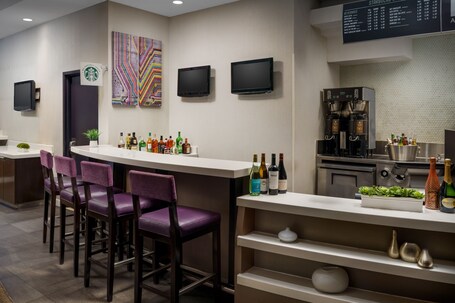 Courtyard by Marriott New York Manhattan Times Square - Image 24