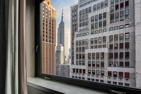 Courtyard by Marriott New York Manhattan Times Square - Image 12
