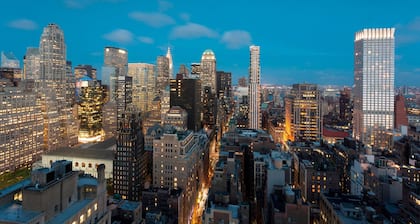 Courtyard by Marriott New York Manhattan/Times Square