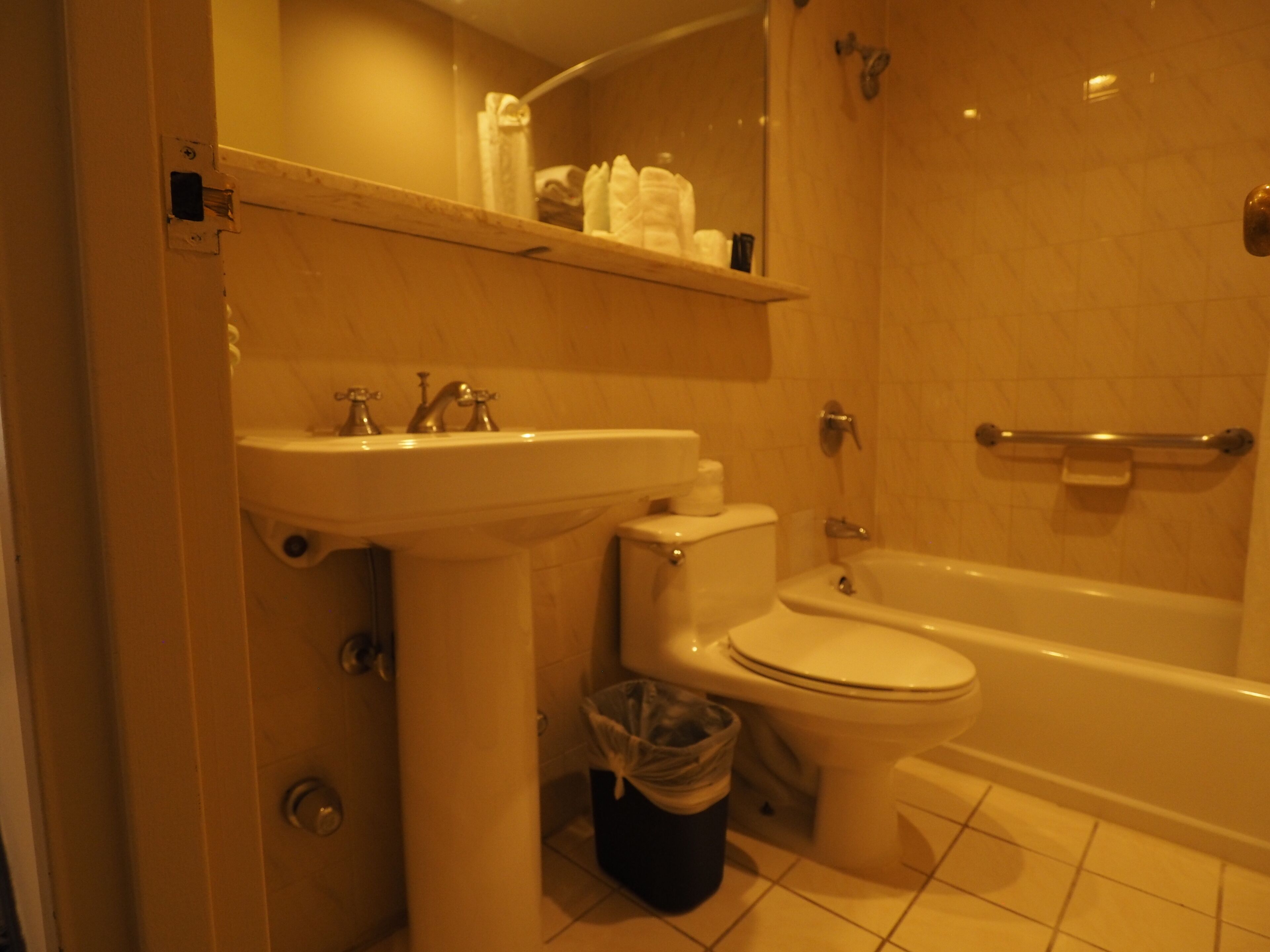 Photo - Night Hotel Broadway