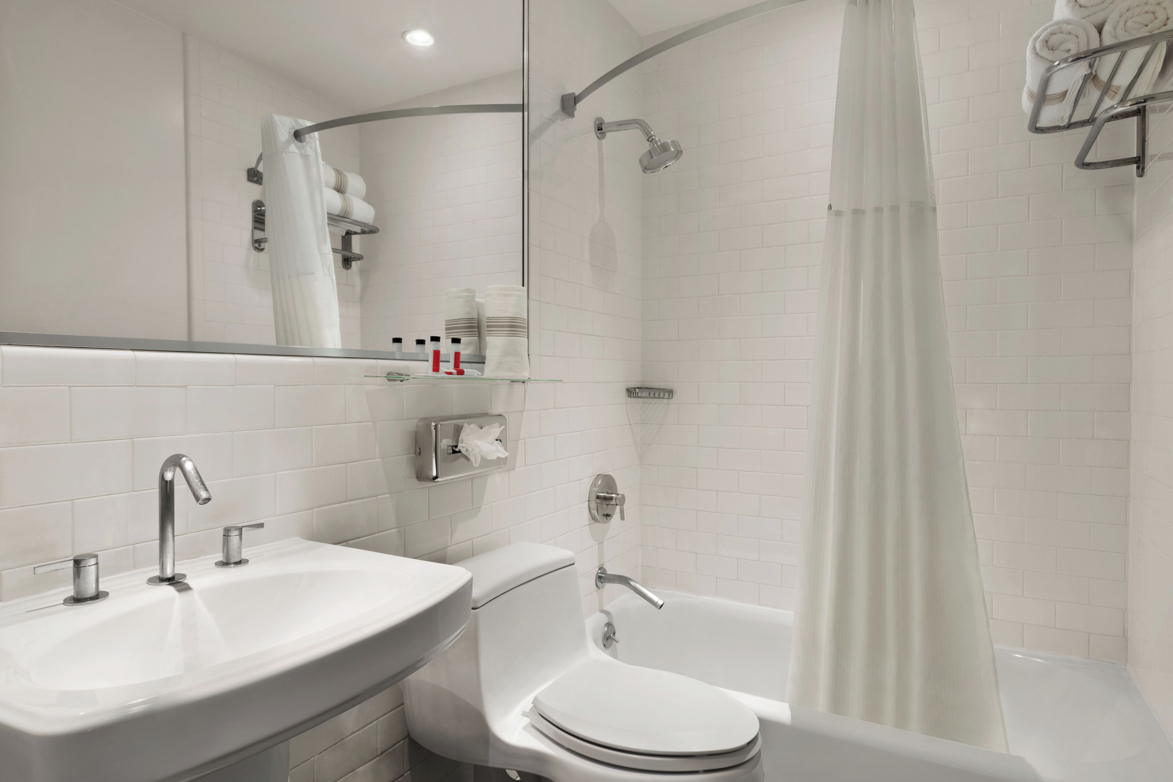 Photo - Night Hotel Broadway