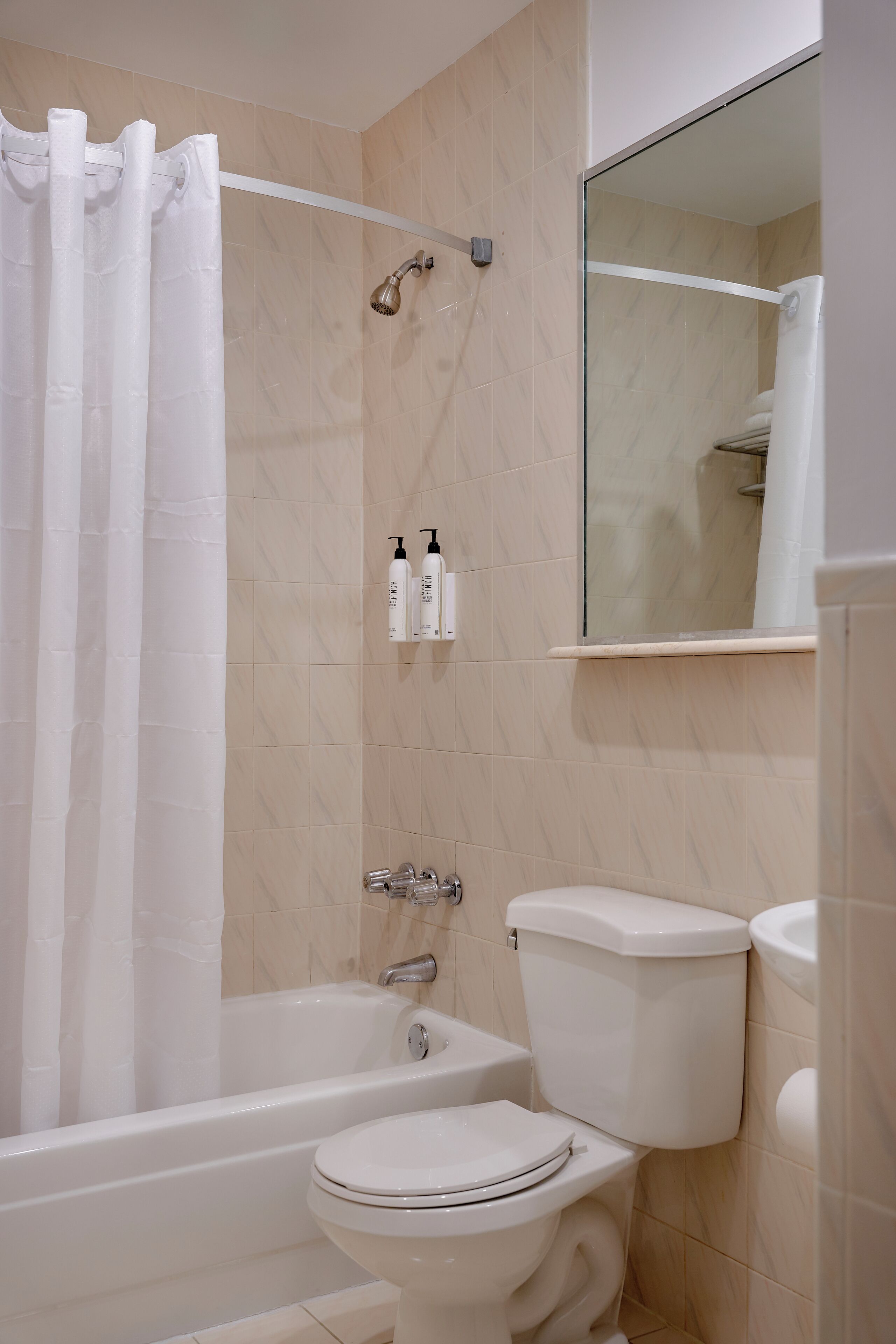 Photo - Night Hotel Broadway