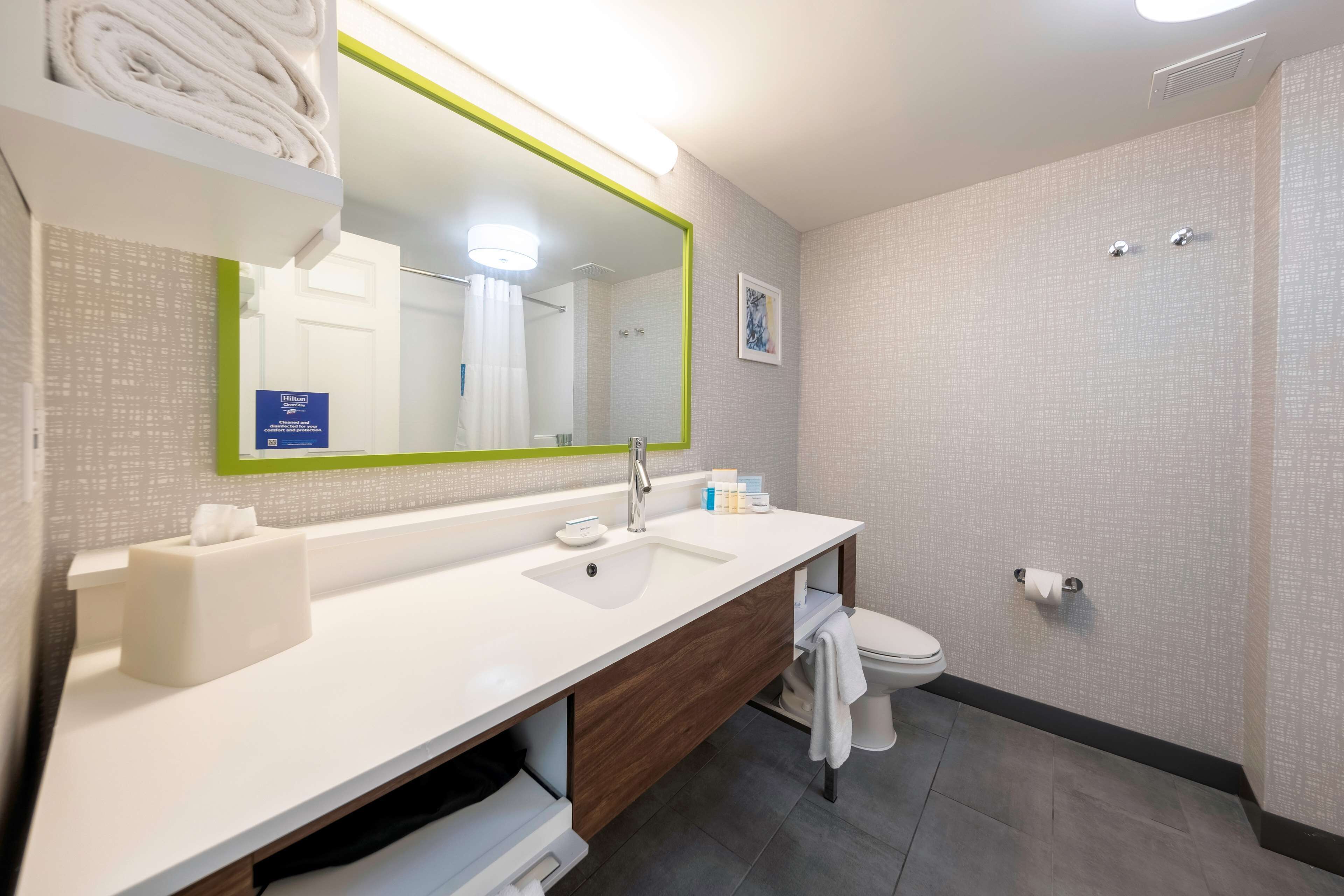 room, 2 queen beds, non smoking, refrigerator & microwave | bathroom | combined shower/bathtub, free toiletries, hair dryer, towels