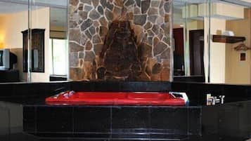 Kamar Standar, 1 Tempat Tidur King, Boleh Merokok, jet tub | Jet tub